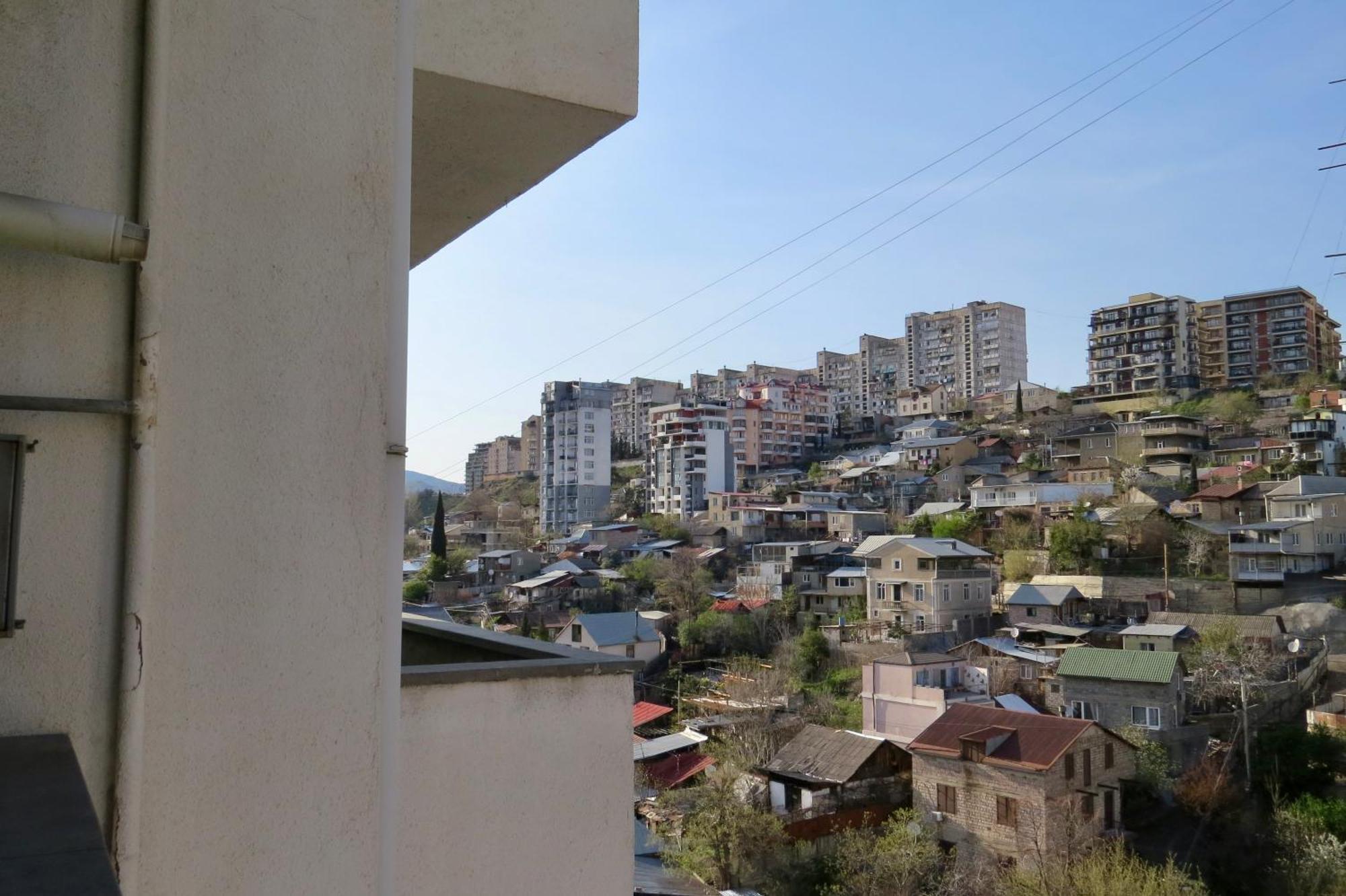 Tbilisi Apartment Tennis Court Exteriör bild